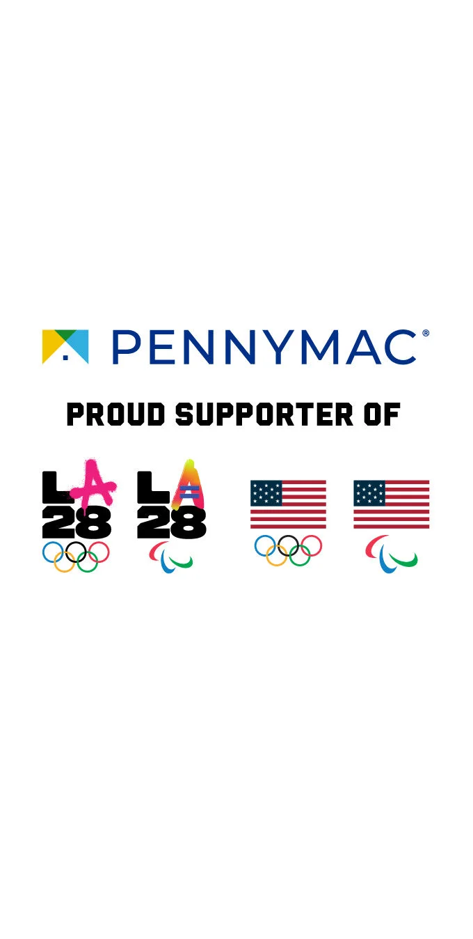 Logotipo de Pennymac sobre las palabras « Orgulloso Simpatizante » encima de los emblemas duales de LA28 y la bandera de EE.UU. encima de los anillos olímpicos y los agitos paralímpicos